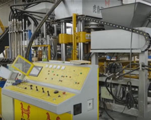 靜壓PC磚機(jī)-PC仿石石材磚機(jī)-虎鼎靜壓制磚機(jī)